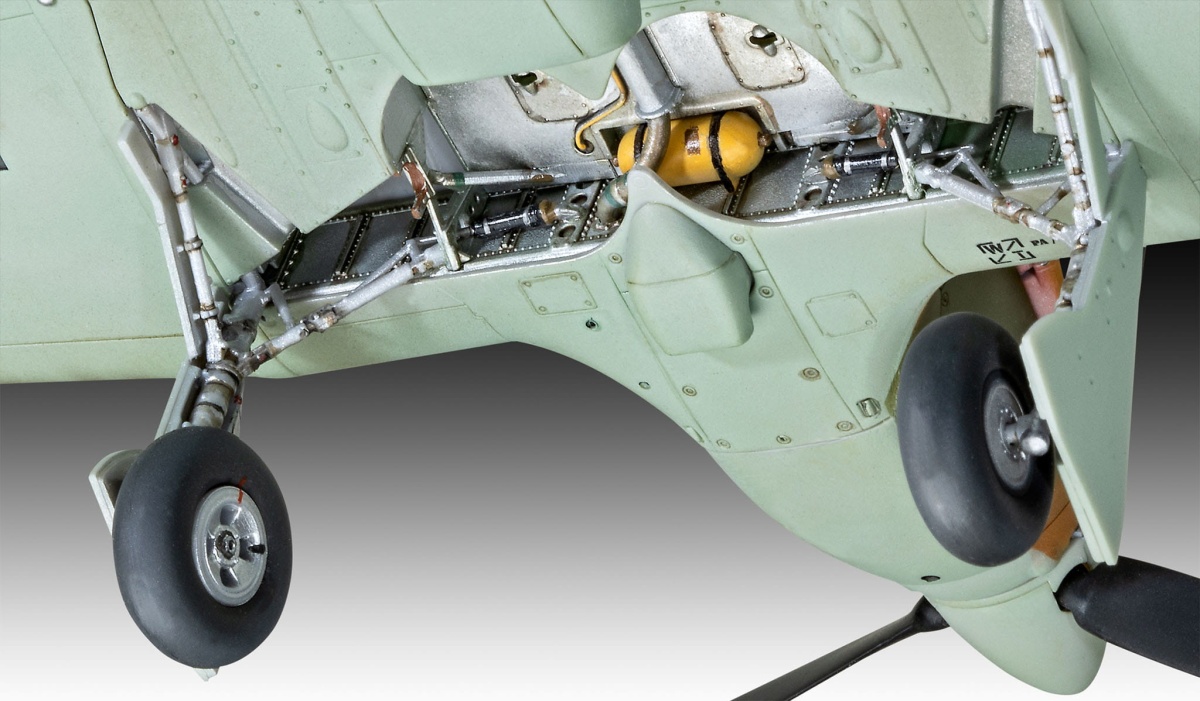 Zdjęcie dodatkowe produktu Hawker Hurricane Mk IIb 1:32 Revell 04968