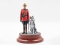 Zdjęcie dodatkowe produktu RCMP Female Officer with dog 1:16 ICM 16008
