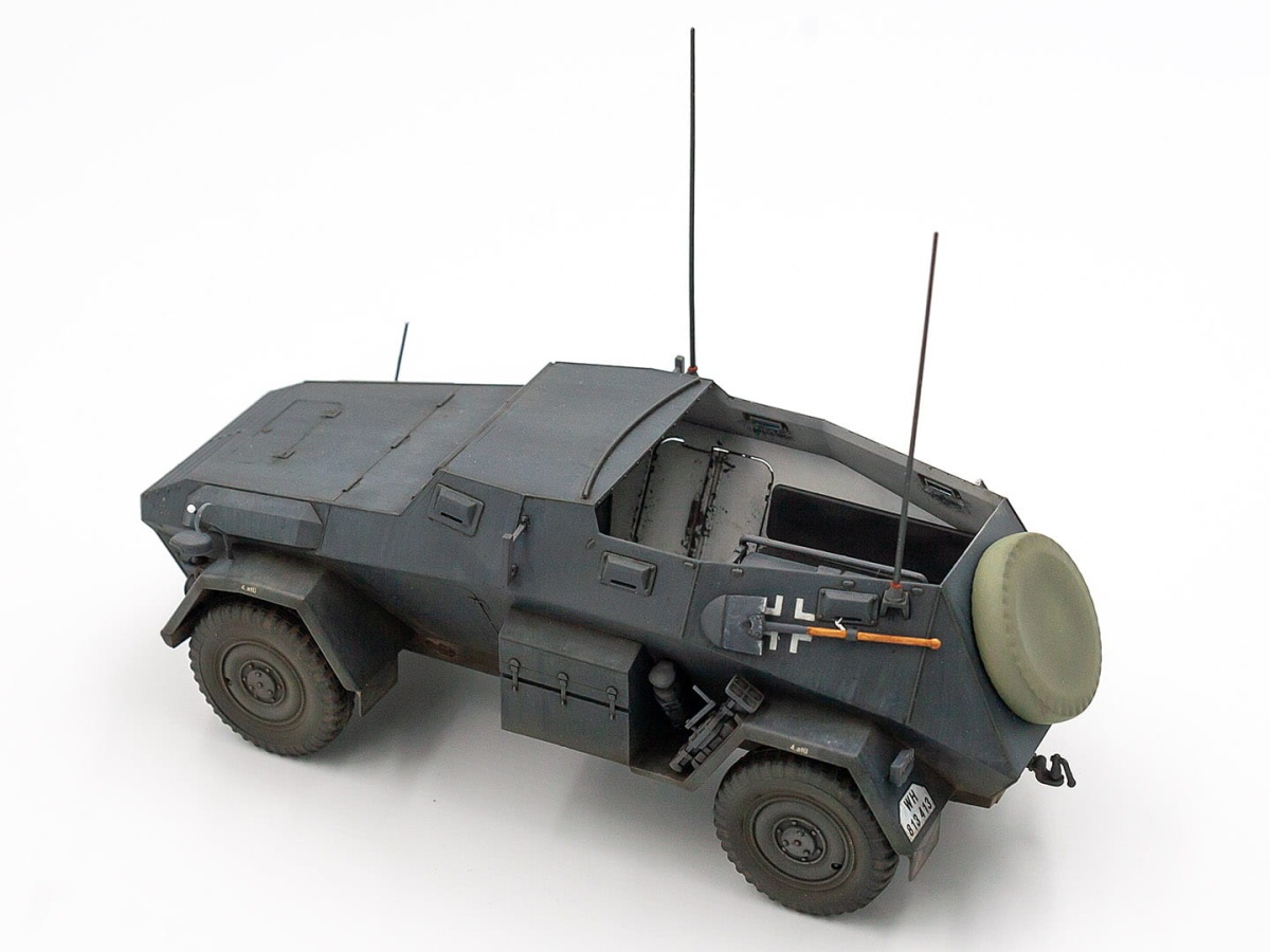 Zdjęcie dodatkowe produktu Sd.Kfz. 247 Ausf.B with Crew 1:35 ICM 35111