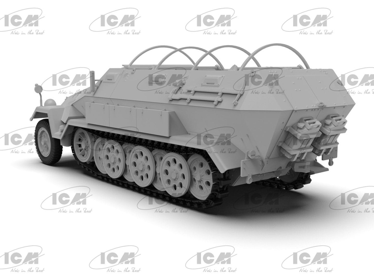 Zdjęcie dodatkowe produktu Sd. Kfz. 251/8 Ausf A Krankenpanzerwagen 1:35 ICM 35113