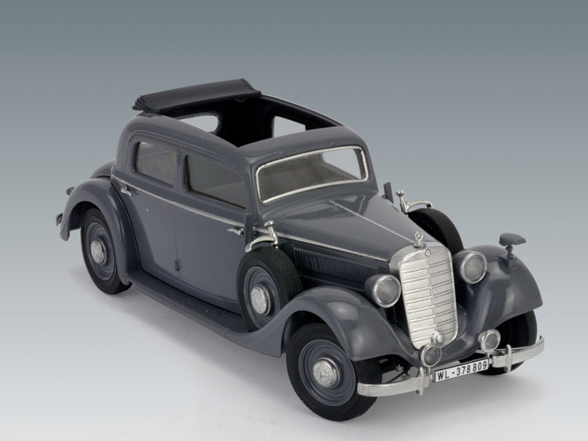 Zdjęcie dodatkowe produktu Typ 320 (W142) Saloon 1:35 ICM 35537