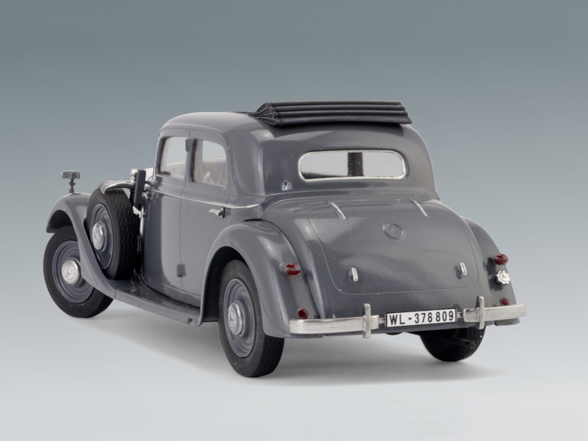 Zdjęcie dodatkowe produktu Typ 320 (W142) Saloon 1:35 ICM 35537