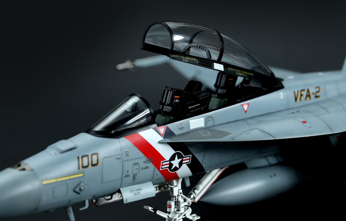 Zdjęcie dodatkowe produktu Boeing F/A-18 F Super Hornet - Bounty Hunters 1:48 Meng LS016
