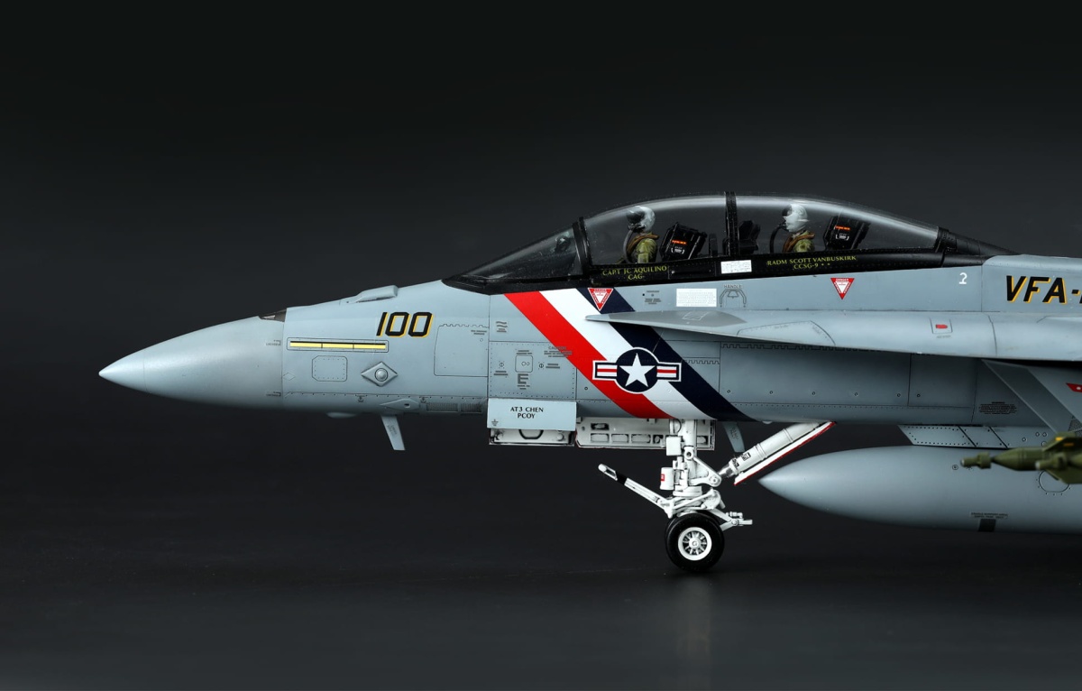 Zdjęcie dodatkowe produktu Boeing F/A-18 F Super Hornet - Bounty Hunters 1:48 Meng LS016