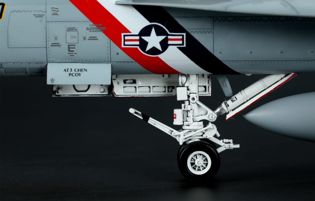 Zdjęcie dodatkowe produktu Boeing F/A-18 F Super Hornet - Bounty Hunters 1:48 Meng LS016