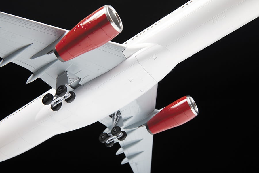 Zdjęcie dodatkowe produktu Samolot pasażerski airbus a-330-300 1:144 Zvezda 7044