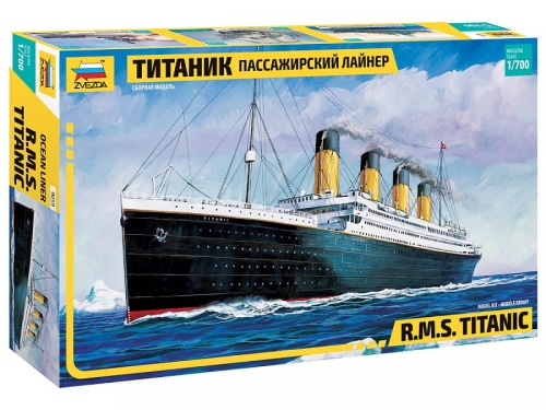 Pasażerski liniowiec TITANIC 1:700 Zvezda 9059