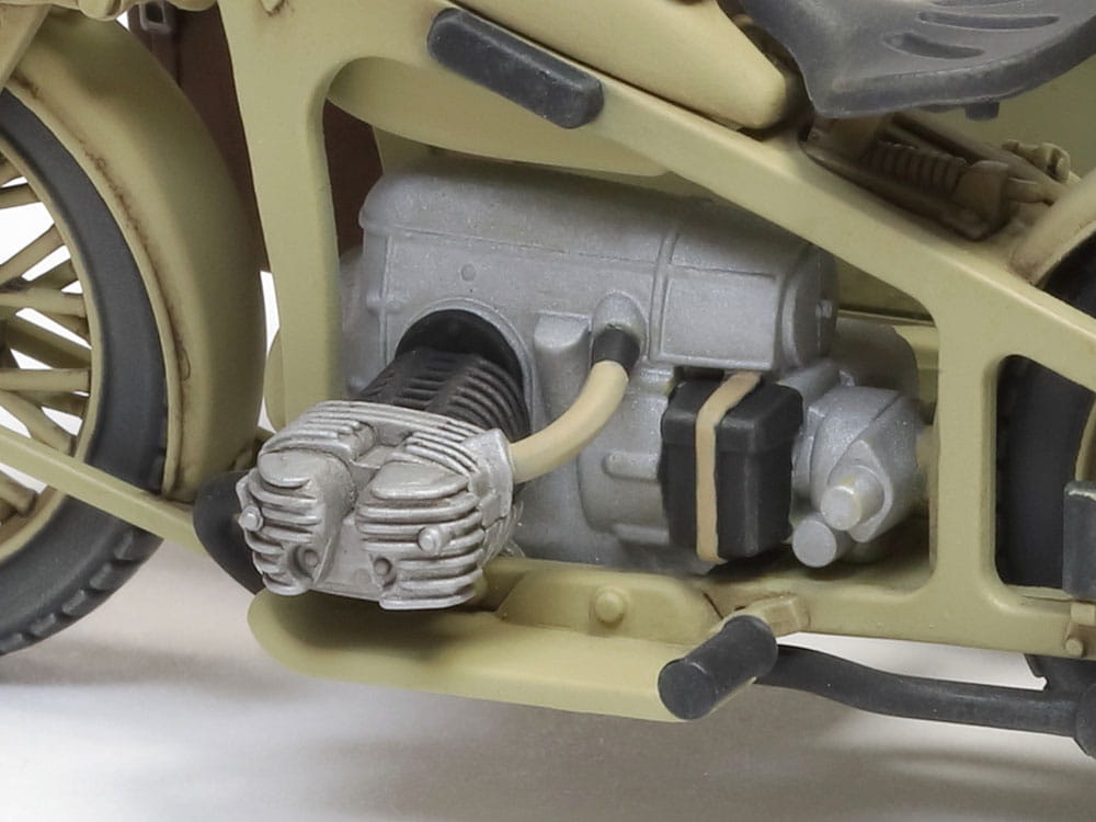 Zdjęcie dodatkowe produktu KS600 Motorcycle and Sidecar 1:35 Tamiya 35384