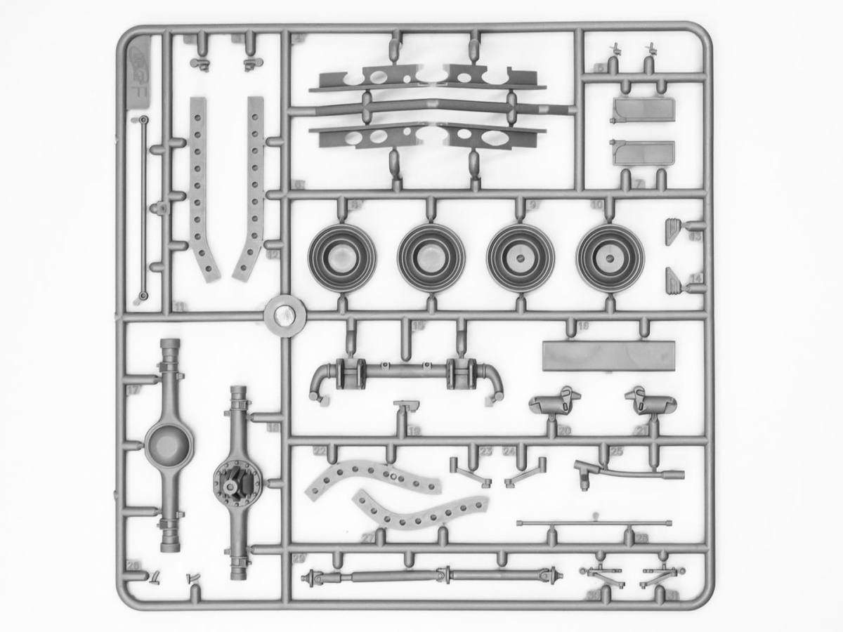 Zdjęcie dodatkowe produktu Admiral Saloon 1:24 ICM 24023