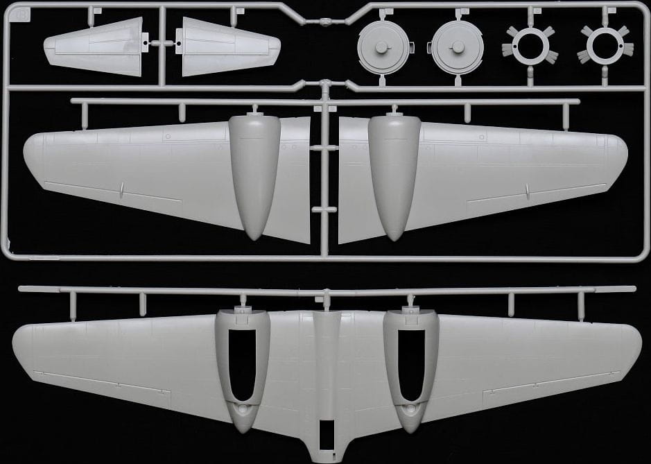 Zdjęcie dodatkowe produktu Mitsubishi Ki-46 III Type 100 and 4X4 Light Vehicle Kurogane Set 1:48 Tamiya 25217