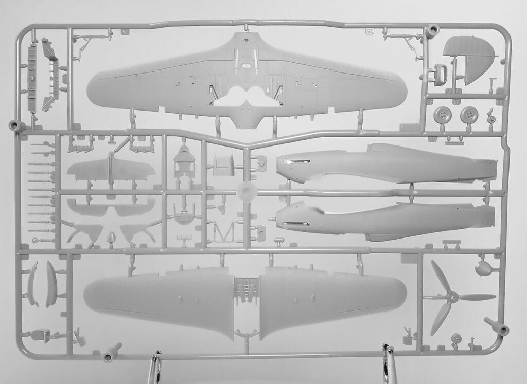Zdjęcie dodatkowe produktu Hurricane Mk II b Model Kit 1:72 Arma Hobby 70043
