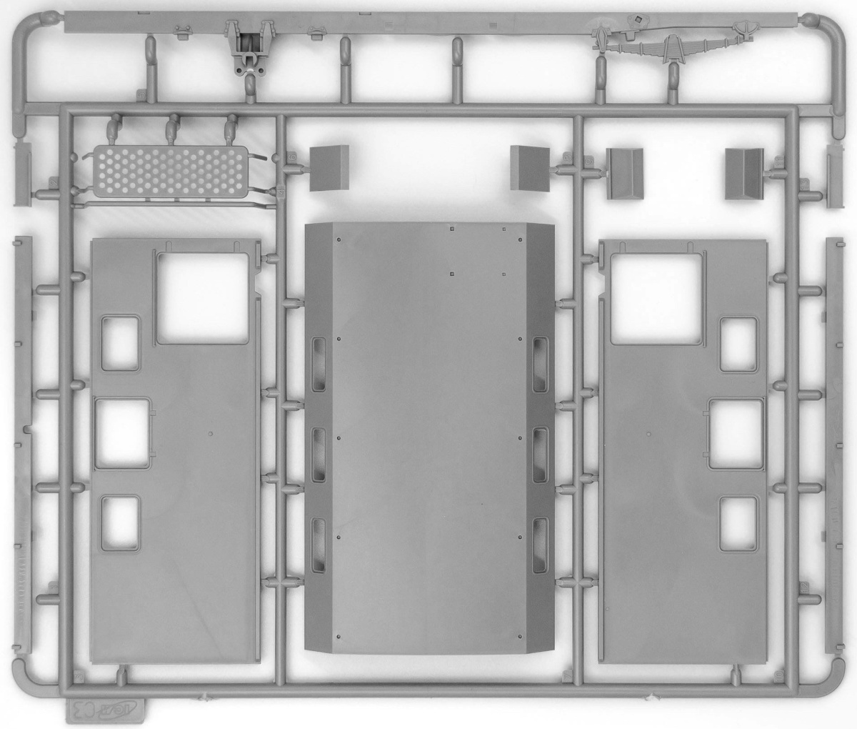 Zdjęcie dodatkowe produktu Czarnobyl Stacja Monitorowania Promieniowania 1:35 ICM 35901