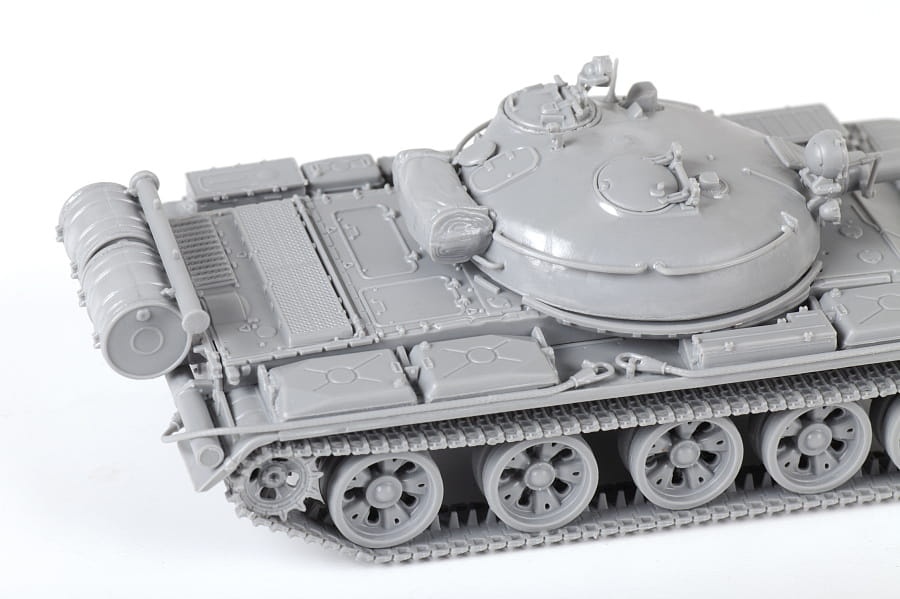 Zdjęcie dodatkowe produktu T-62 Radziecki główny czołg bojowy 1:72 Zvezda 5077