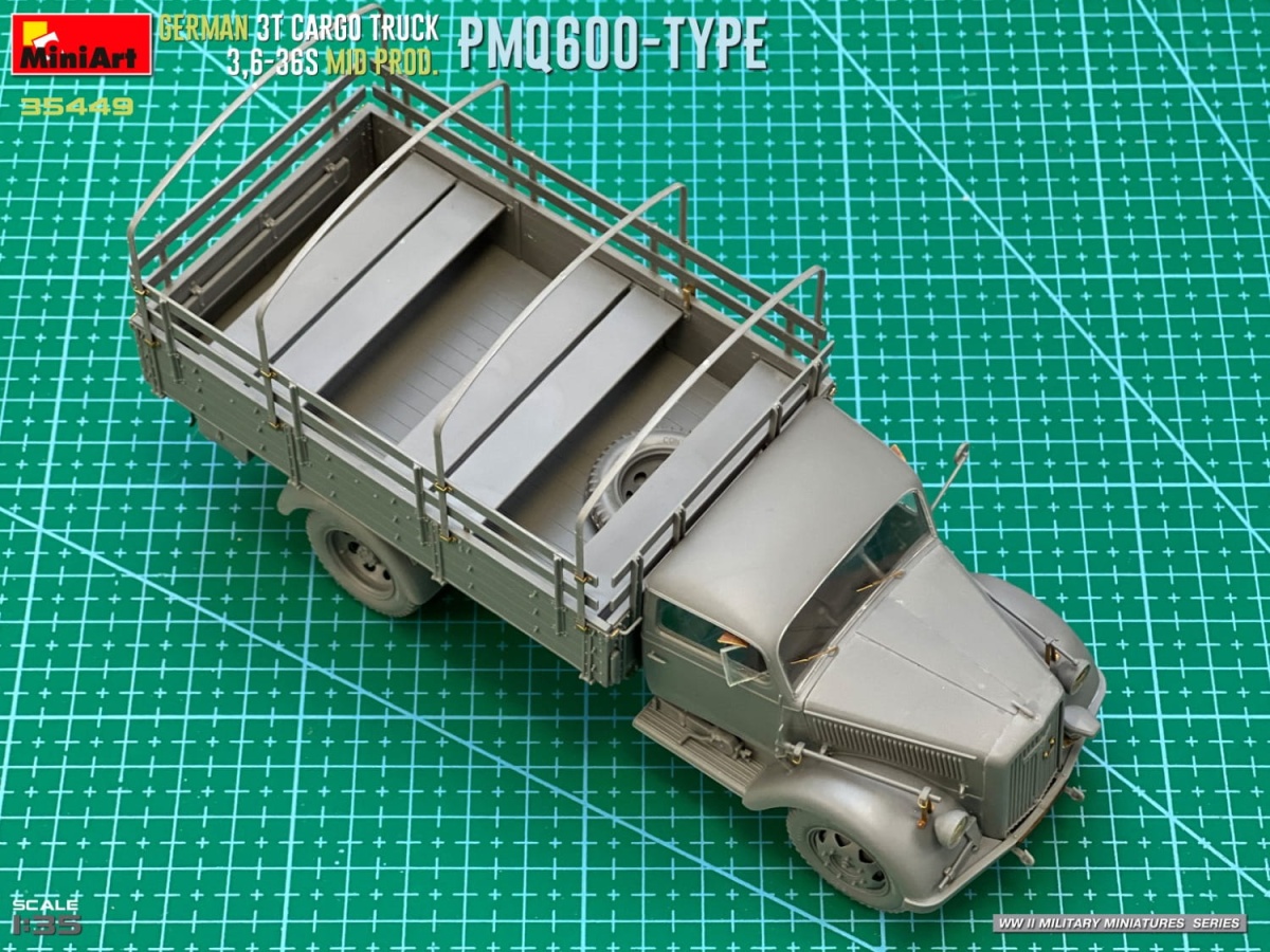Zdjęcie dodatkowe produktu Niemiecka Ciężarówka 3t Cargo Truck 3,6-36s Mid Prod. Typ Pmq600 1:35 MiniArt 35449