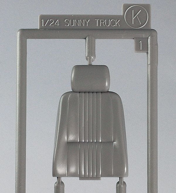 Zdjęcie dodatkowe produktu Nissan Sunny Truck 1973 (GB120) Long Body Deluxe Early Version 1:24 Hasegawa 20267