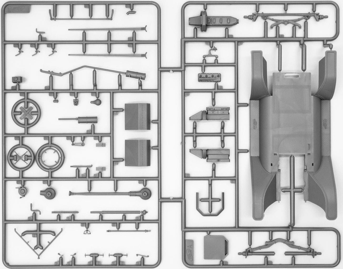 Zdjęcie dodatkowe produktu Model T 1913 Speedster with American Sport Car Drivers 1:24 ICM 24026