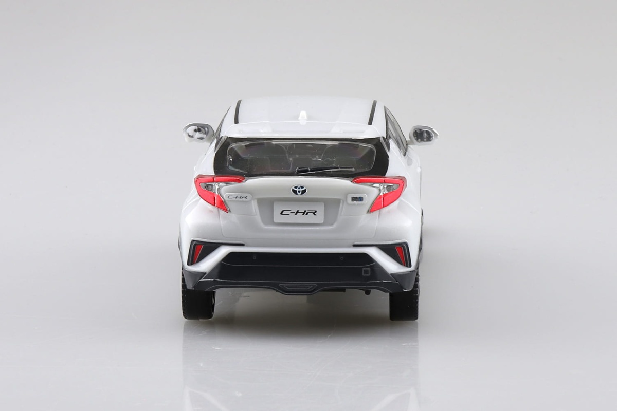 Zdjęcie dodatkowe produktu Toyota C-HR White Pearl SNAP KIT 1:32 Aoshima 056349
