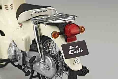 Zdjęcie dodatkowe produktu Honda Super Cub110 (Classical White) 1:12 Fujimi 142005