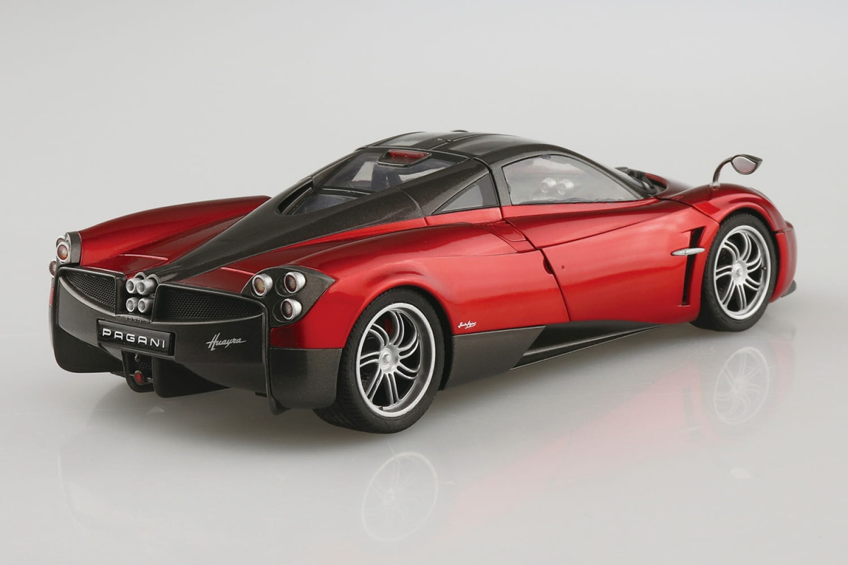 Zdjęcie dodatkowe produktu Pagani Huayra '12 1:24 Aoshima 058060
