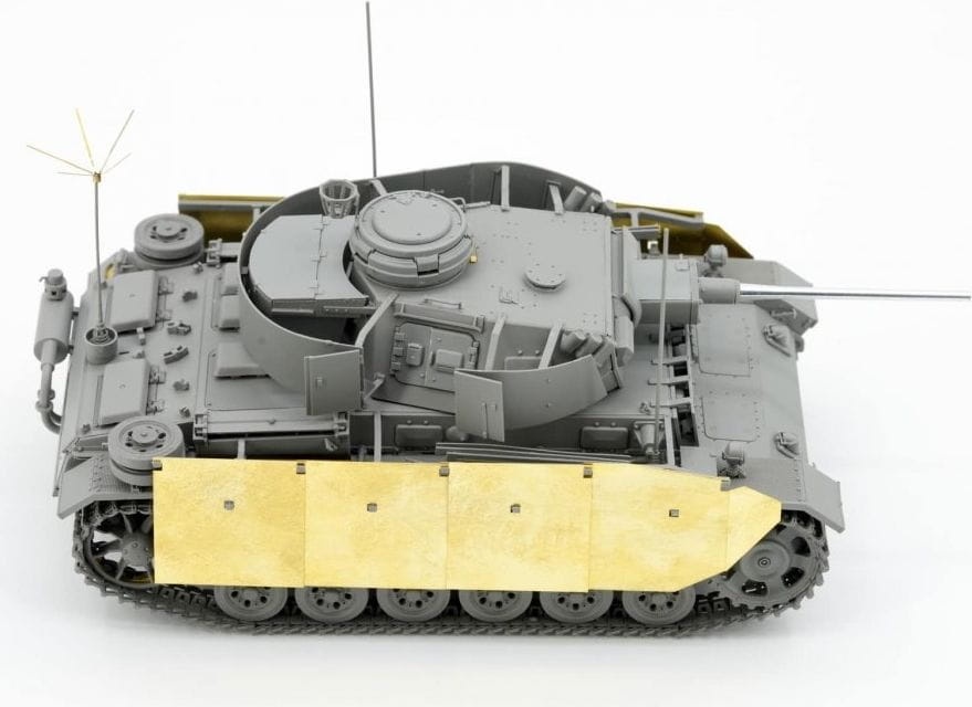 Zdjęcie dodatkowe produktu Pz.Bef.Wg.III Ausf.K 2in1 w/Schurzen 1:35 Border Model BT048