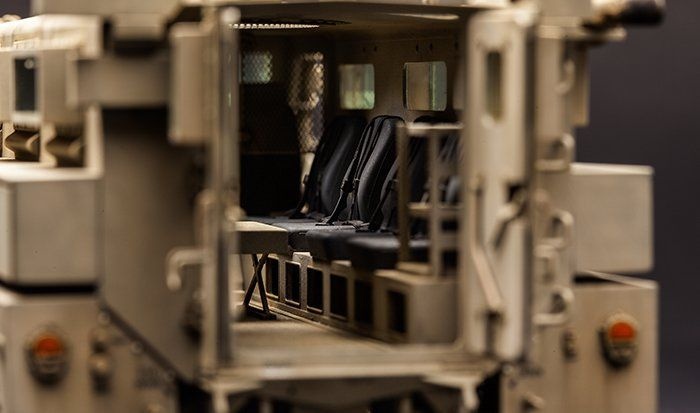 Zdjęcie dodatkowe produktu Amerykański pojazd Cougar 6x6 MRAP 1:35 Meng SS005