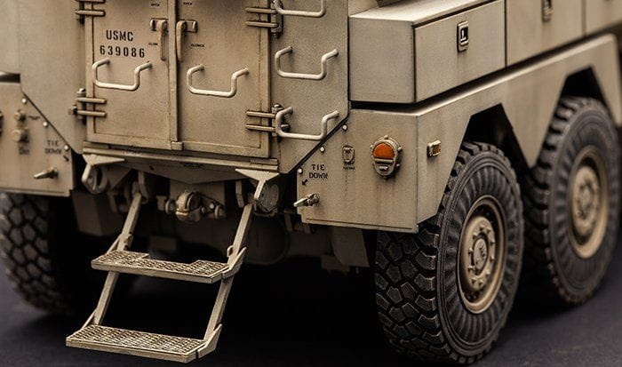 Zdjęcie dodatkowe produktu Amerykański pojazd Cougar 6x6 MRAP 1:35 Meng SS005