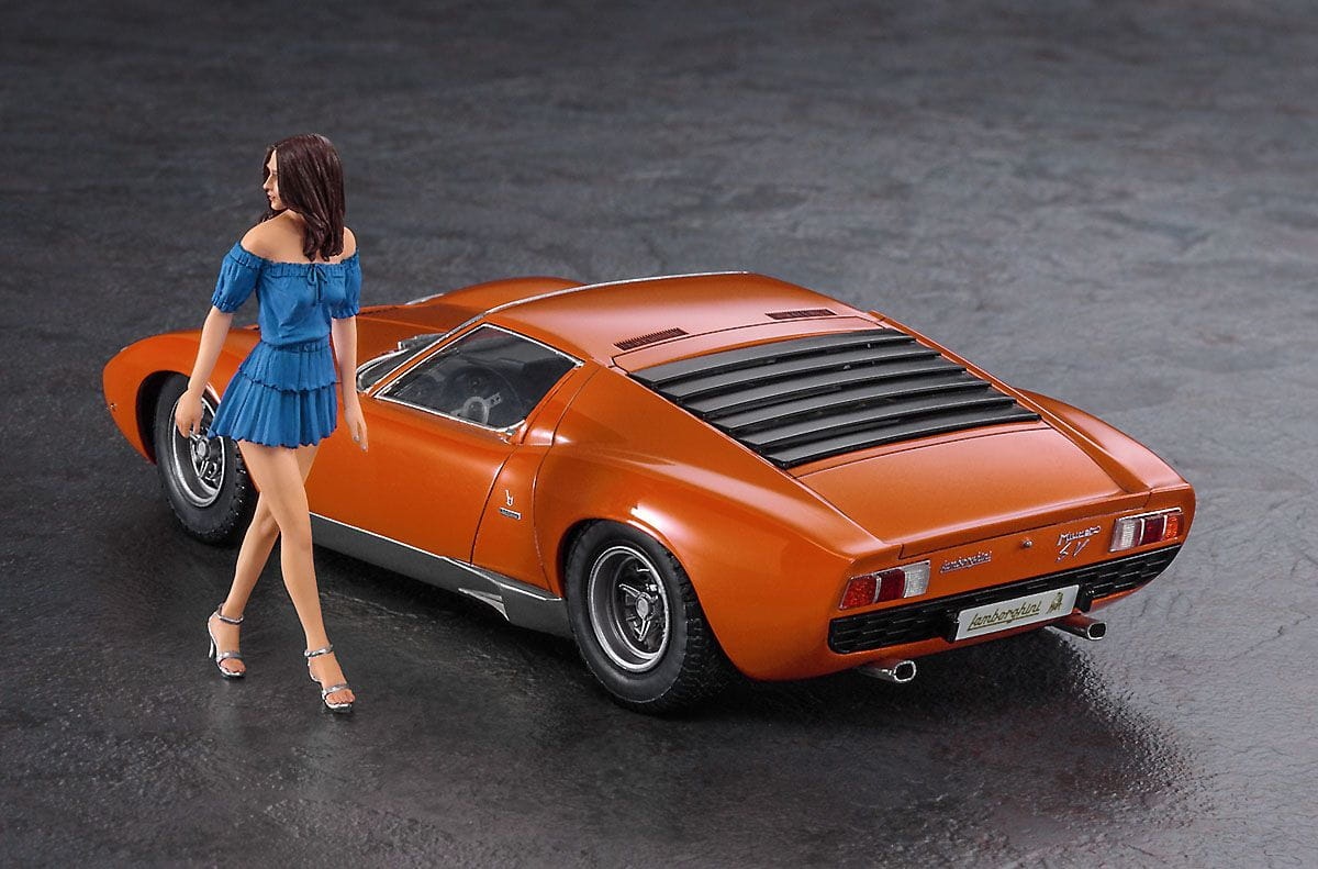 Zdjęcie dodatkowe produktu Lamborghini Miura P400 SV z figurką włoskiej dziewczyny 1:24 Hasegawa 20423