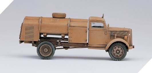Zdjęcie dodatkowe produktu German Fuel Truck plus Schwimmwagen 1:72 Academy 13401