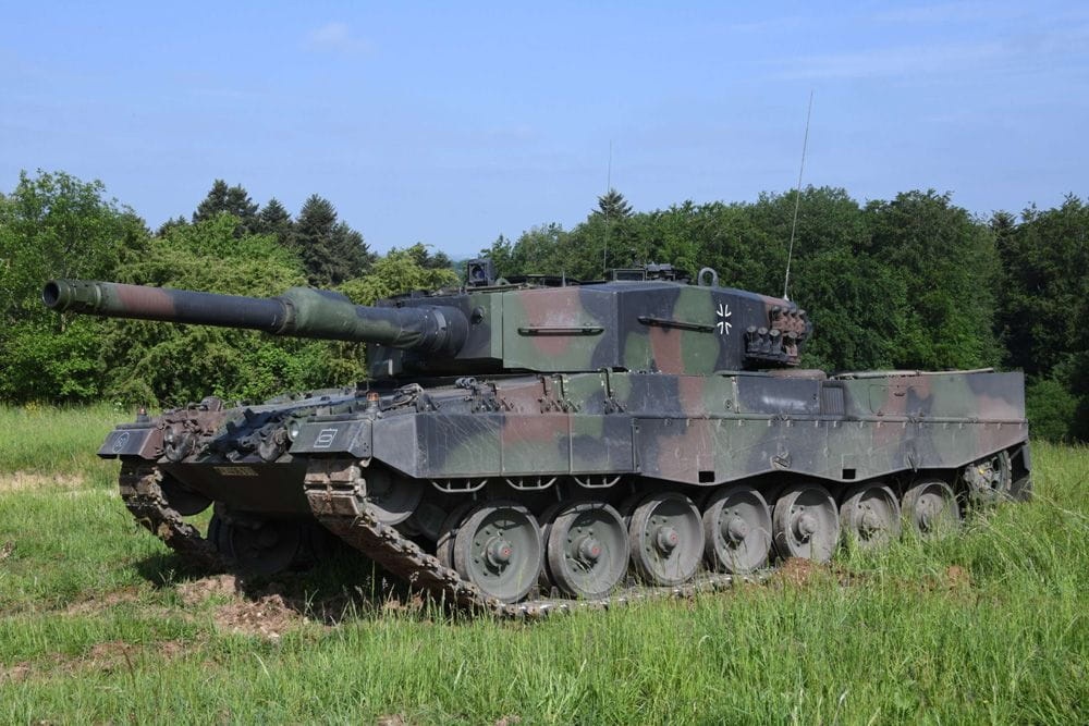 Zdjęcie dodatkowe produktu Leopard 2A4 1:72 Academy 13428