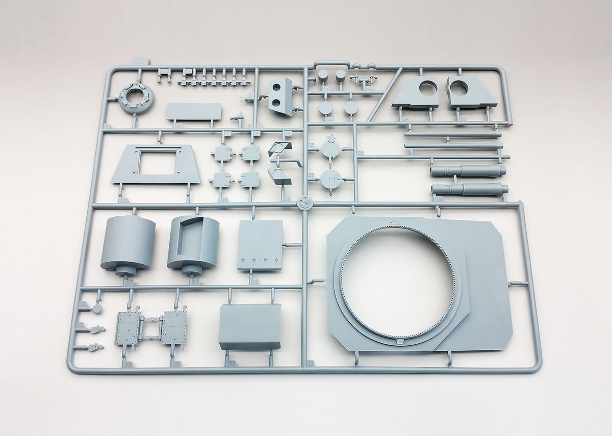 Zdjęcie dodatkowe produktu 8.8cm Flakzwilling Flakpanzer E-100 1:35 Amusing Hobby 35A016
