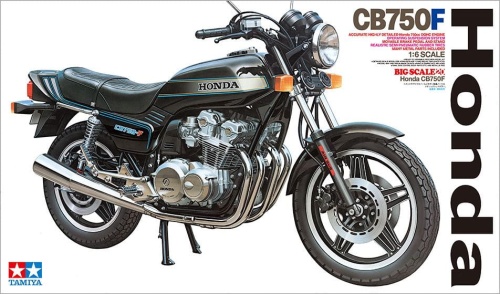 Honda CB750F 1:6 Tamiya 16020