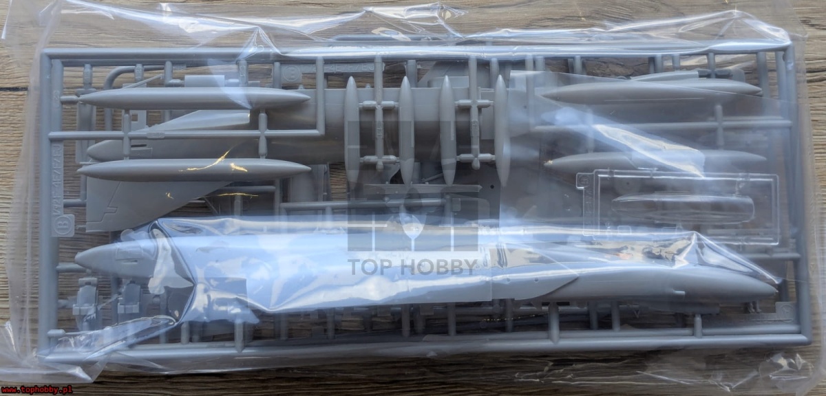 Zdjęcie dodatkowe produktu F-4E Phantom II 1:72 Hasegawa C2