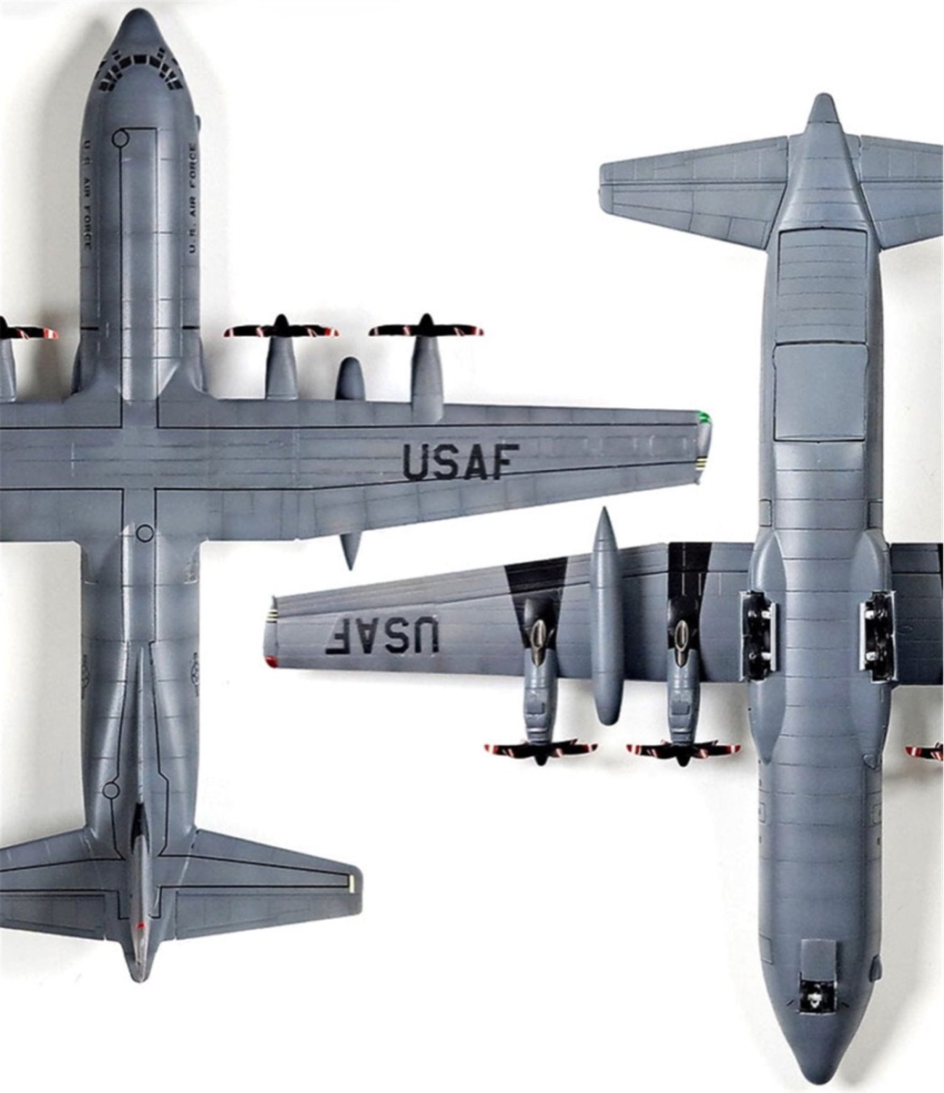 Zdjęcie dodatkowe produktu Lockheed C-130J-30 Super Hercules 1:144 Academy 12631
