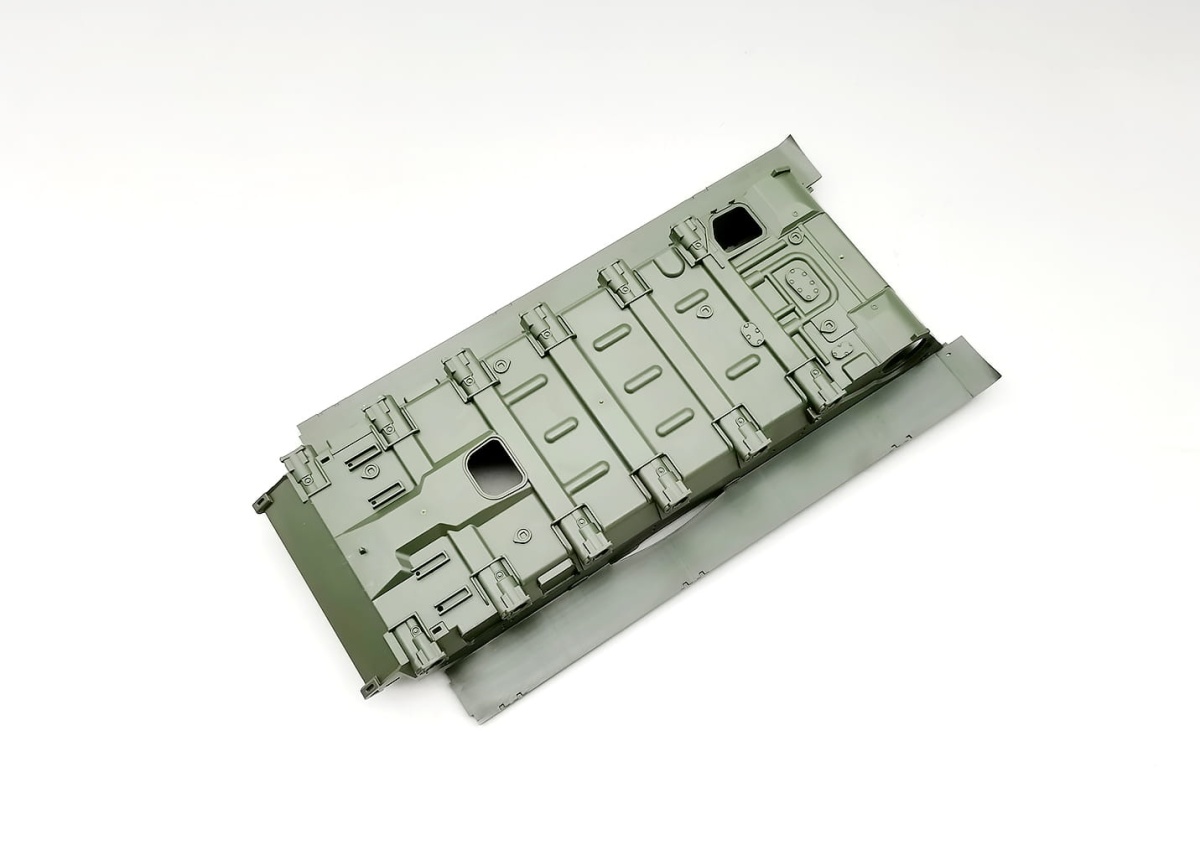 Zdjęcie dodatkowe produktu T-72AV z pełnym wnętrzem 1:35 Amusing Hobby 35A041