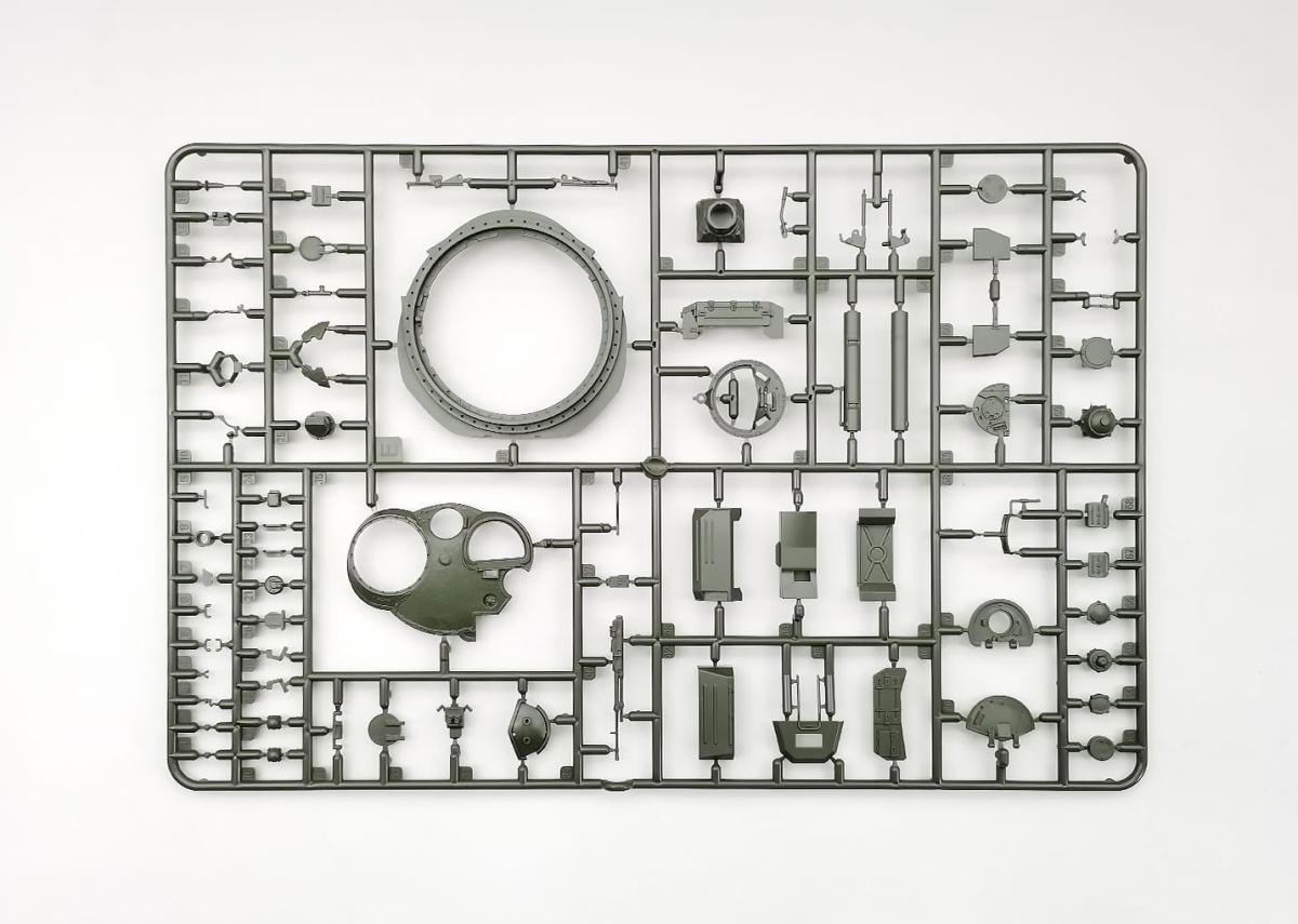 Zdjęcie dodatkowe produktu T-72AV z pełnym wnętrzem 1:35 Amusing Hobby 35A041