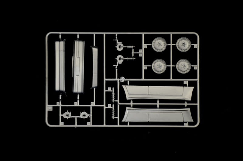 Zdjęcie dodatkowe produktu Mercedes-Benz 190E 2.3 16v 1:24 Italeri 3624