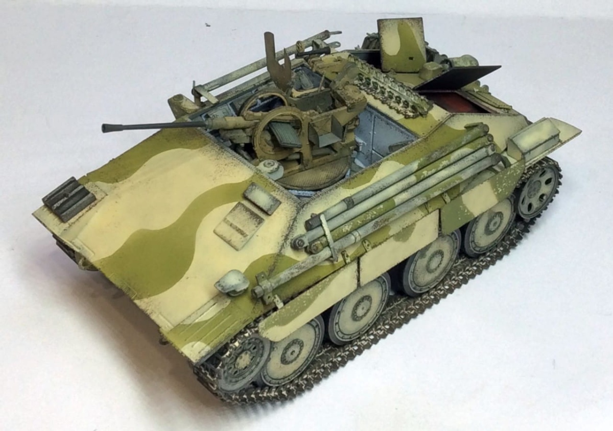Zdjęcie dodatkowe produktu German Bergepanzer Hetzer with 2cm Flak Late 1:35 Thunder Models 35105