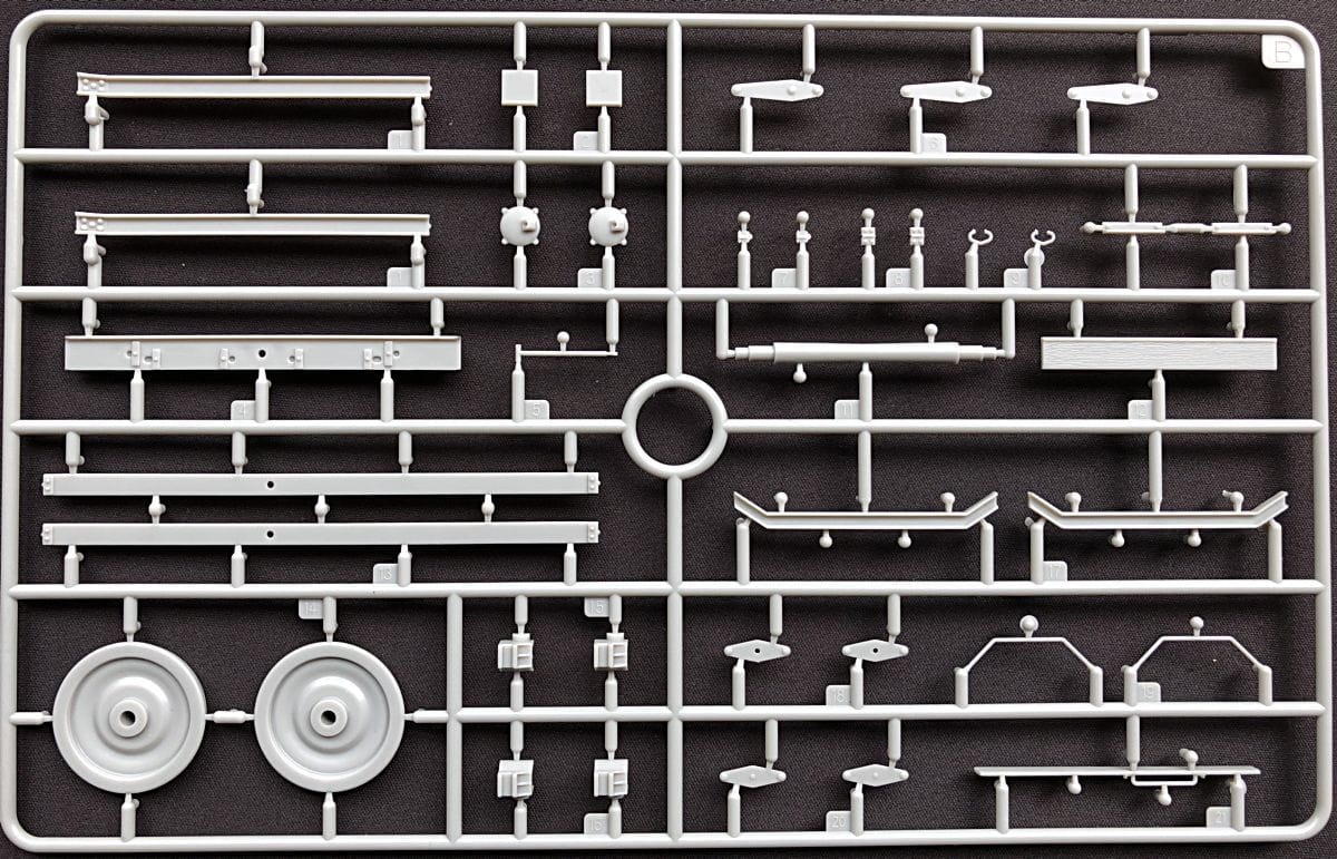 Zdjęcie dodatkowe produktu German Gedeckter Guterwagen Gr 1:35 Thunder Models 35902
