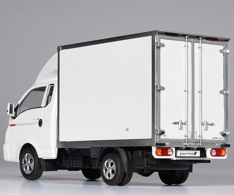 Zdjęcie dodatkowe produktu Hyundai Porter II MCP 1:24 Academy 15145