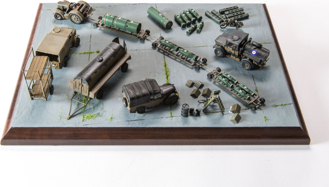 Zdjęcie dodatkowe produktu Zestaw do zaopatrzenia bombowców RAF z II wojny światowej 1:72 Airfix 05330