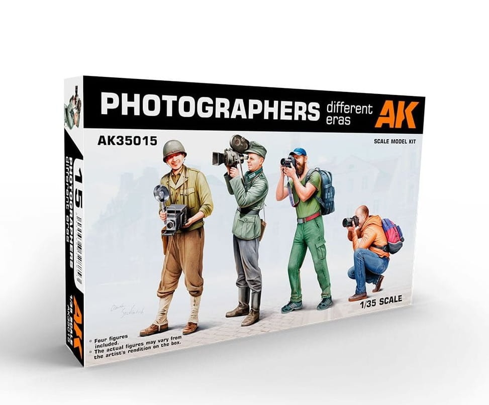 Zdjęcie główne produktu Photographers Different Eras 1:35 AK Interactive 35015