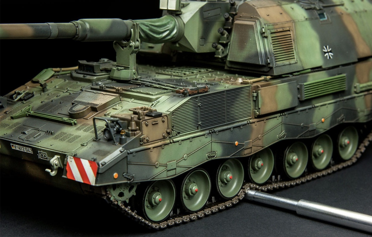 Zdjęcie dodatkowe produktu Niemiecka samobieżna haubica Panzerhaubitze 2000 1:35 Meng TS012
