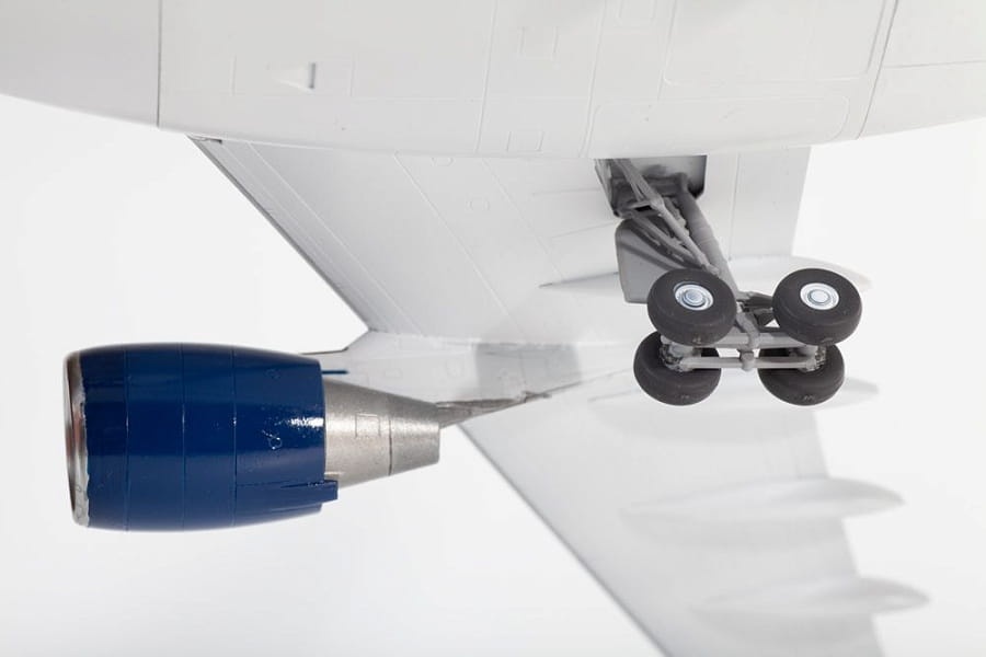 Zdjęcie dodatkowe produktu Samolot pasażerski Airbus A330-200 1:144 Zvezda 7047