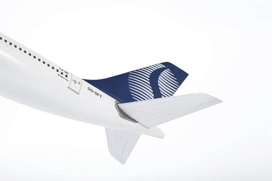 Zdjęcie dodatkowe produktu Samolot pasażerski Airbus A330-200 1:144 Zvezda 7047