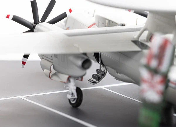 Zdjęcie dodatkowe produktu E-2C Hawkeye Starter Kit 1:72 Heller 58300