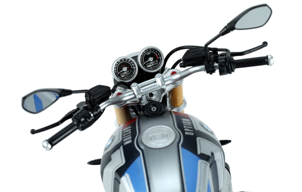Zdjęcie dodatkowe produktu BMW R nineT Option 719 Mars Red/Cosmic Blue (Pre-colored Edition) 1:9 Meng MT003T
