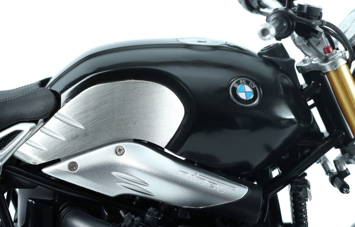 Zdjęcie dodatkowe produktu BMW R nineT (Pre-colored Edition) 1:9 Meng MT003S