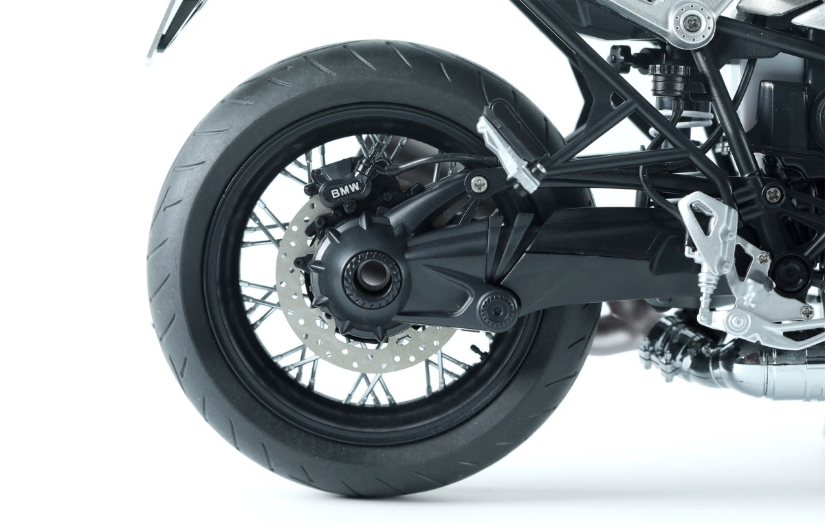 Zdjęcie dodatkowe produktu BMW R nineT (Pre-colored Edition) 1:9 Meng MT003S