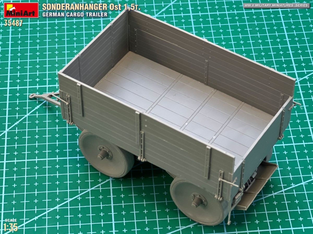 Zdjęcie dodatkowe produktu Sonderanhanger Ost 1.5t. German Cargo Trailer 1:35 MiniArt 35487