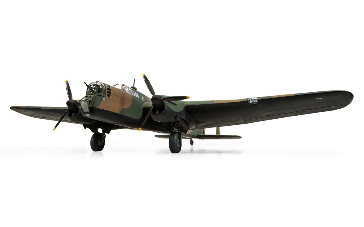Zdjęcie dodatkowe produktu Armstrong Whitworth Whitley Mk.V 1:72 Airfix 08016